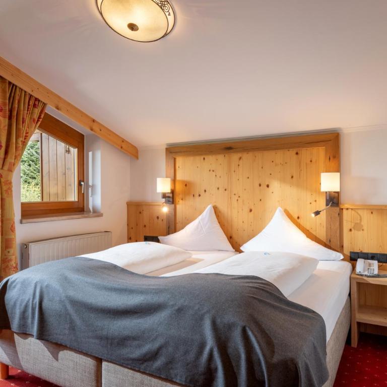 Hotel Alpenpanorama - Doppelzimmer mit Balkon - 1