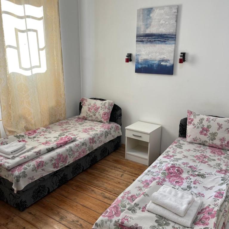 Sobe sa sopstvenim KUPATILOM Private rooms bathroom In CENTER - Basic Triple Room - 10