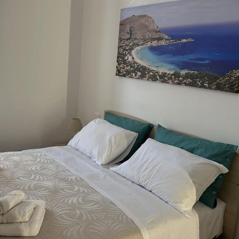 Palermo Mia - Double Room with Private Bathroom - 10