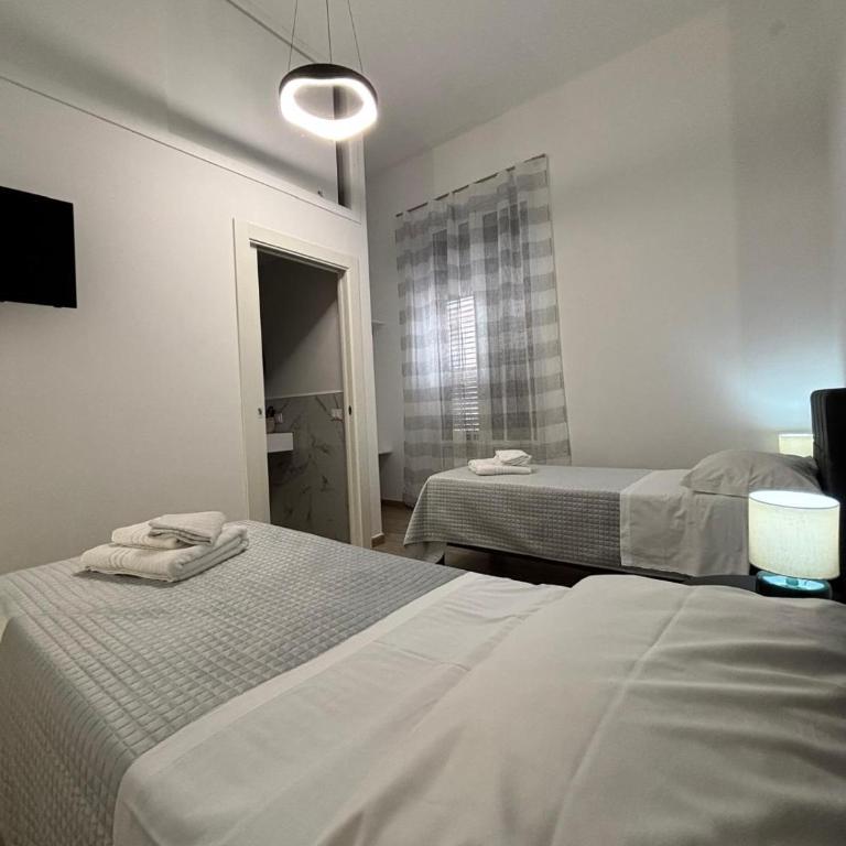 Palermo Mia - Double or Twin Room with Private Bathroom - 10