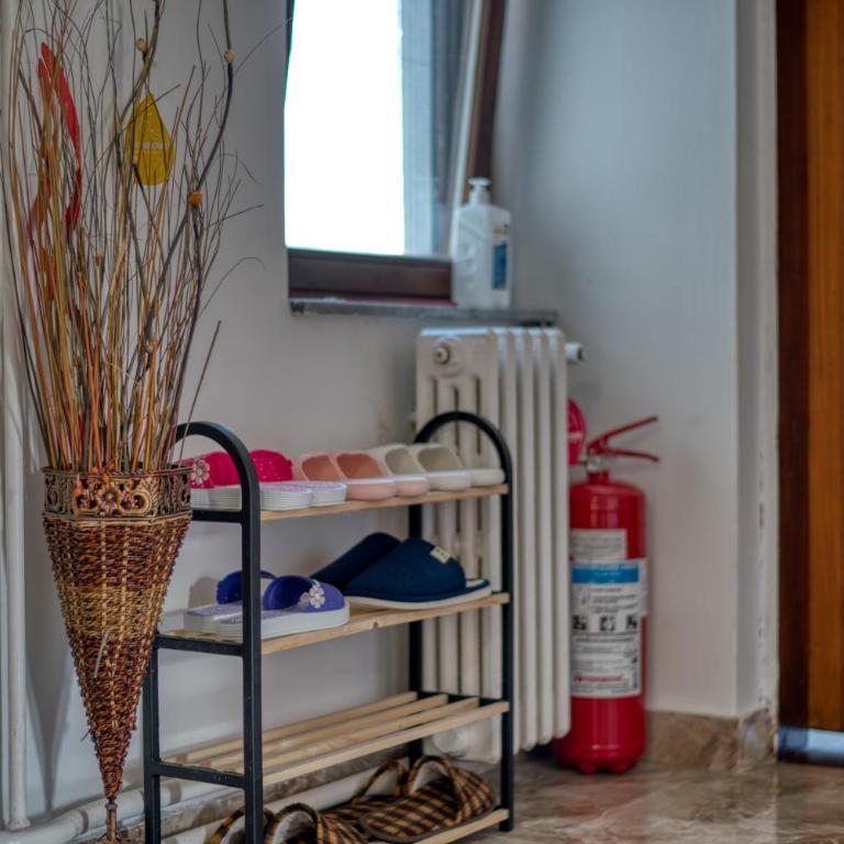 Apartman GM-sobe-Pale Near Jahorina & Sarajevo, Private Parking - Four-Bedroom Apartment - 47