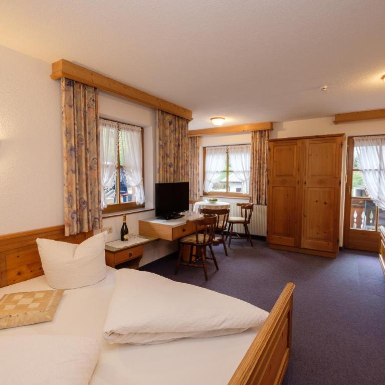 Apartmenthaus DIAS - Apartment mit 2 Schlafzimmern und Balkon - 4