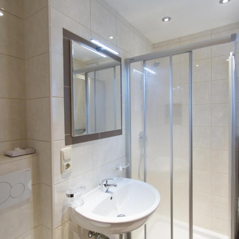 Apartmenthaus DIAS - Apartment mit 2 Schlafzimmern und Balkon - 1