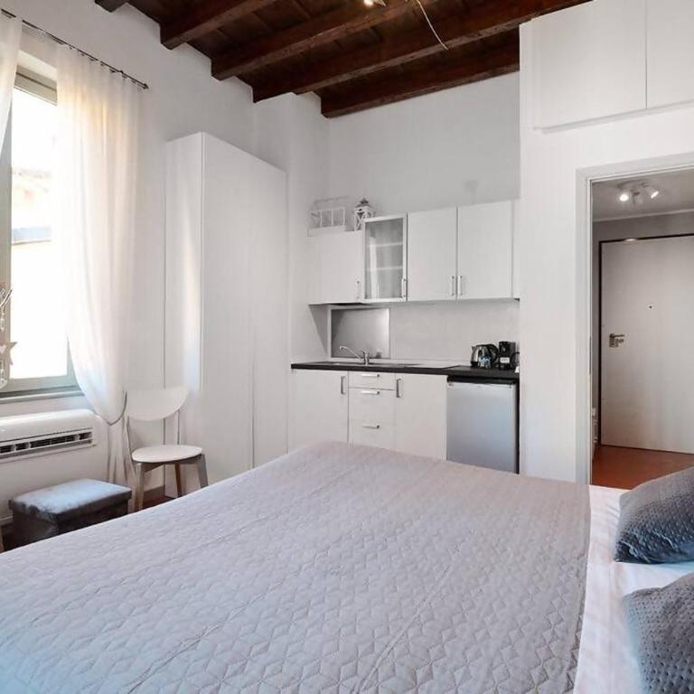 Room with a View - Monolocale - 7