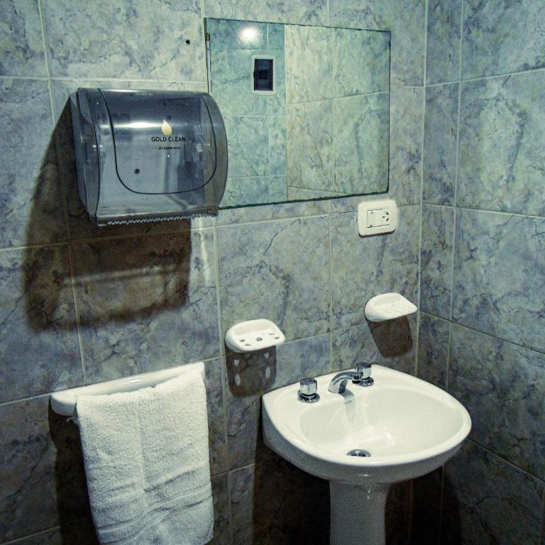 Constantino Hostel by lo de Guille - Cama en habitación compartida de 8 camas - 4