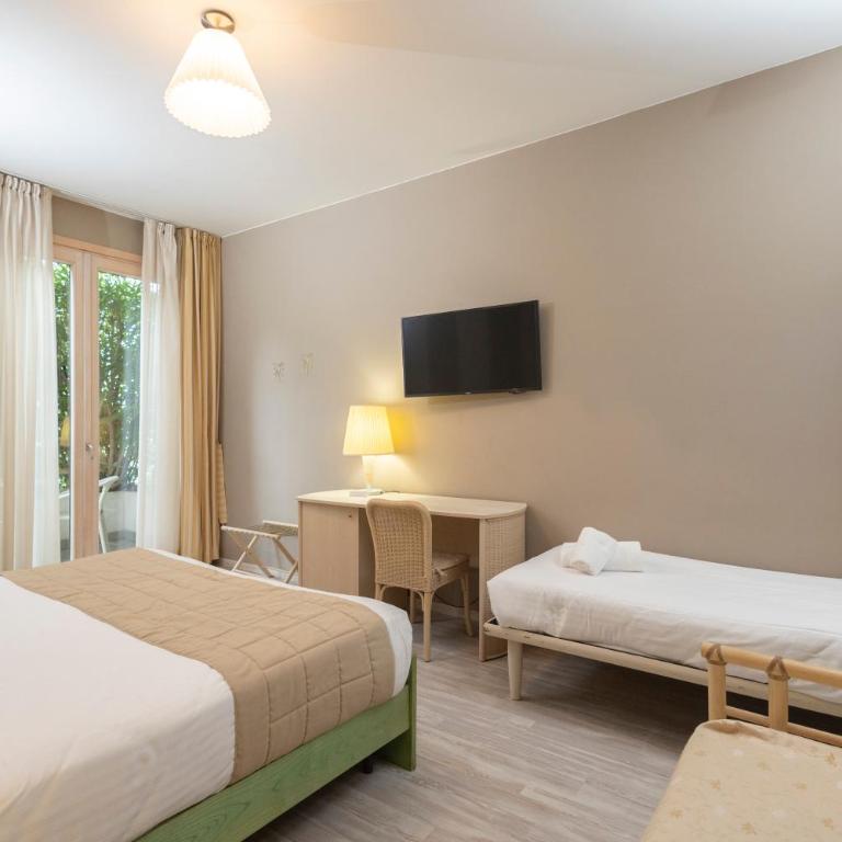 Hotel Berta - Camera Familiare Standard - 5