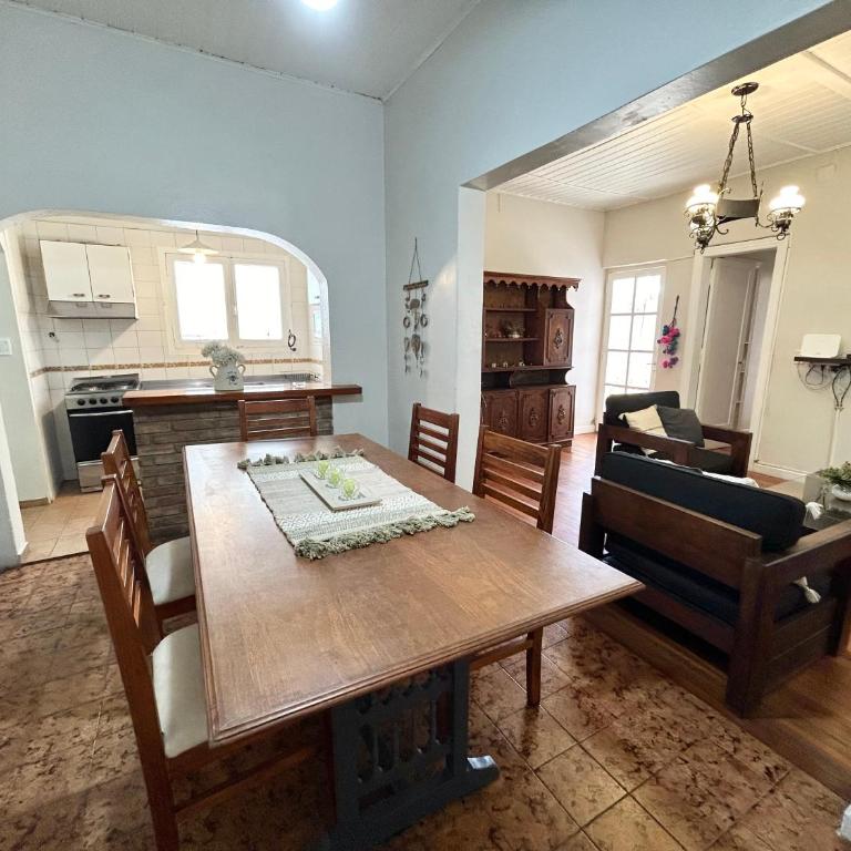 Casa Las Rosas en la mejor zona de mendoza quinta seccion - Casa de 3 dormitorios - 5