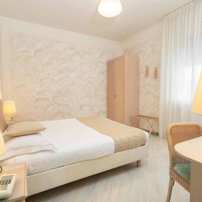 Hotel Berta - Camera Matrimoniale Standard - 7