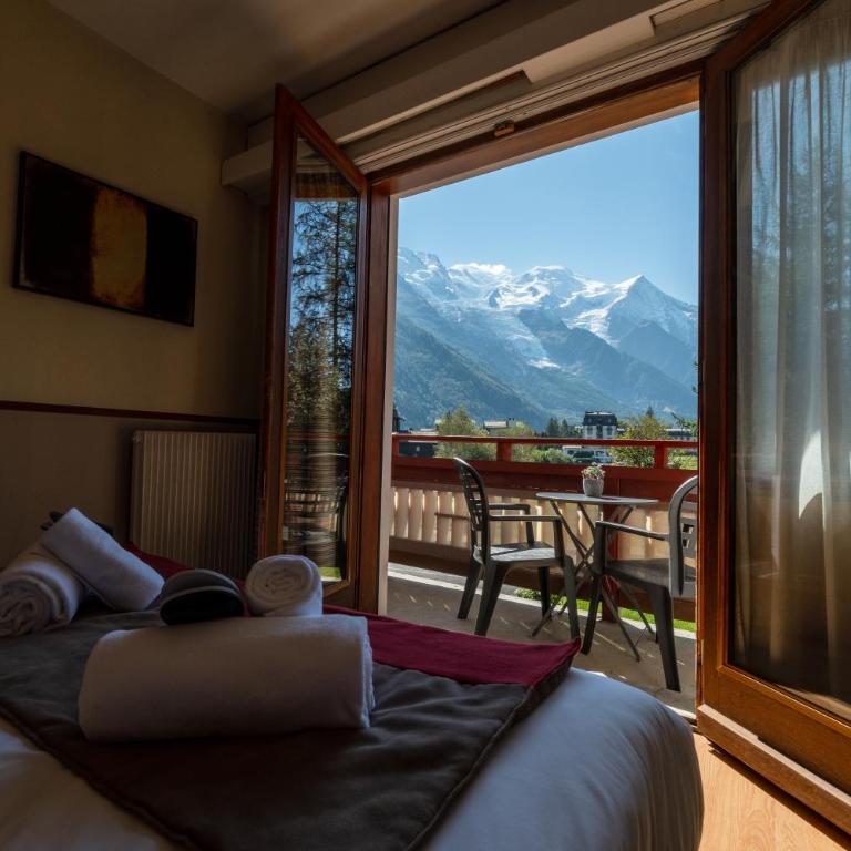 Chalet Hôtel La Sapinière - Chambre Double - Vue sur Aiguille du Midi - 10