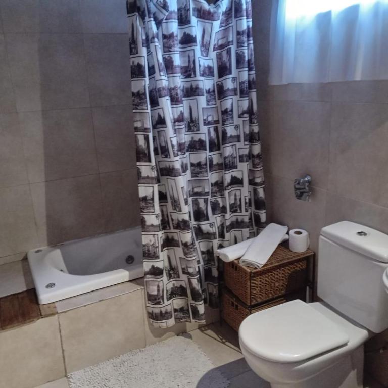 Casita Roja - One-Bedroom House - 9