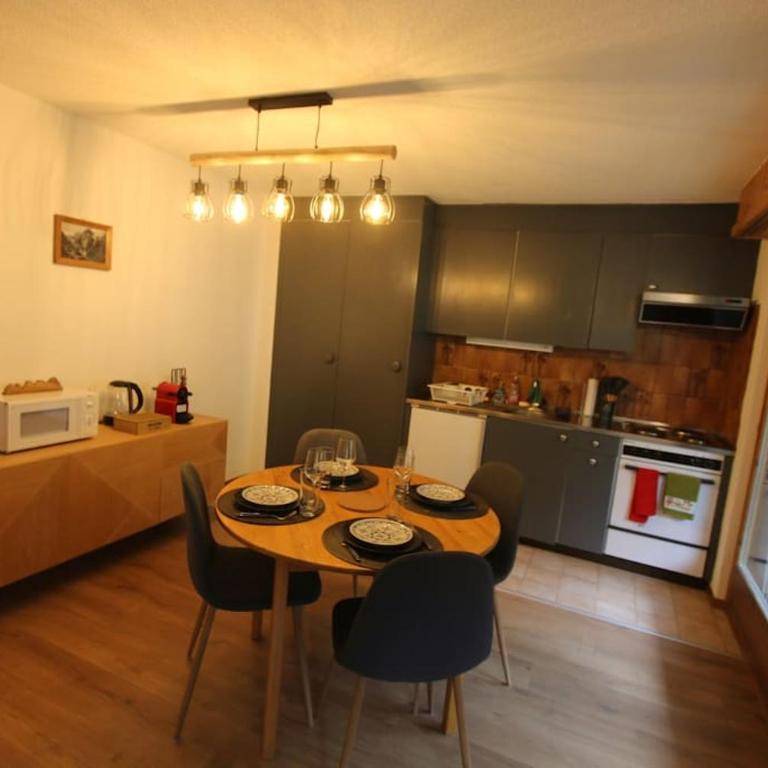 Petit havre de paix! - One-Bedroom Apartment - 12