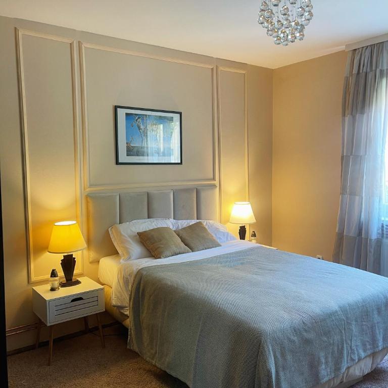 M2 Suite by Central Park - One-Bedroom Apartment - 1