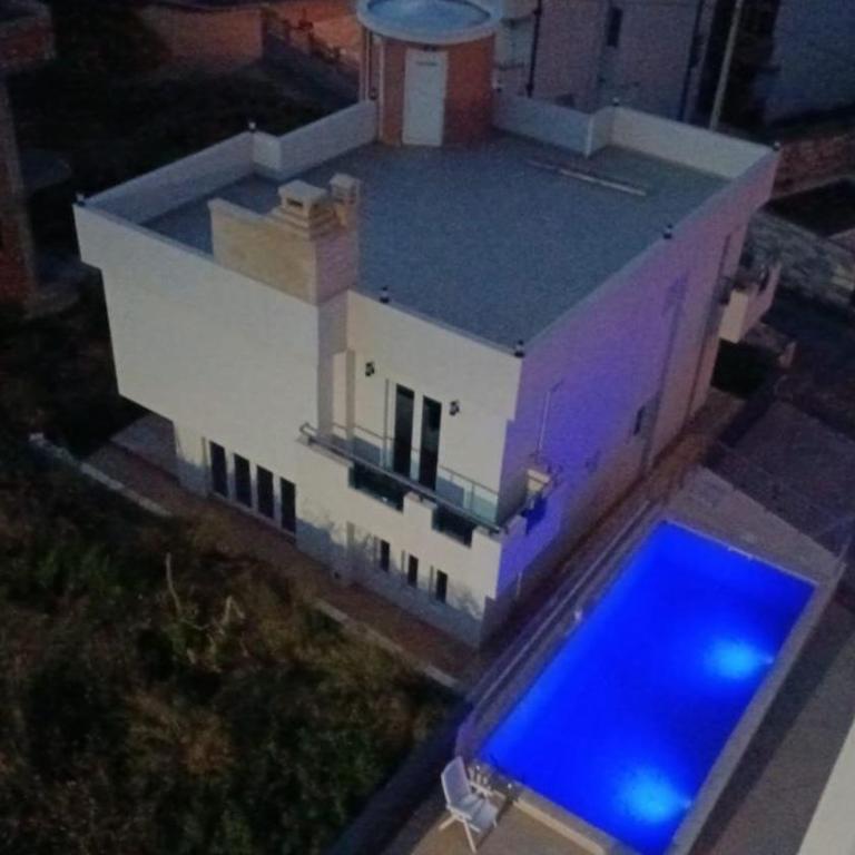 SeaCharm - Two-Bedroom Apartment - 10