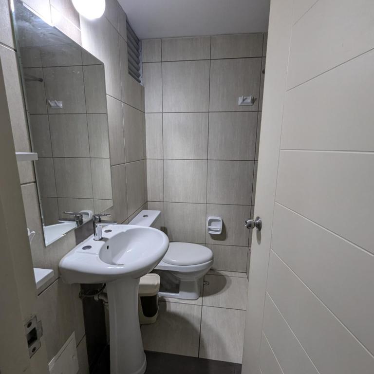 Guernica Apartments - Four-Bedroom Apartment - 15