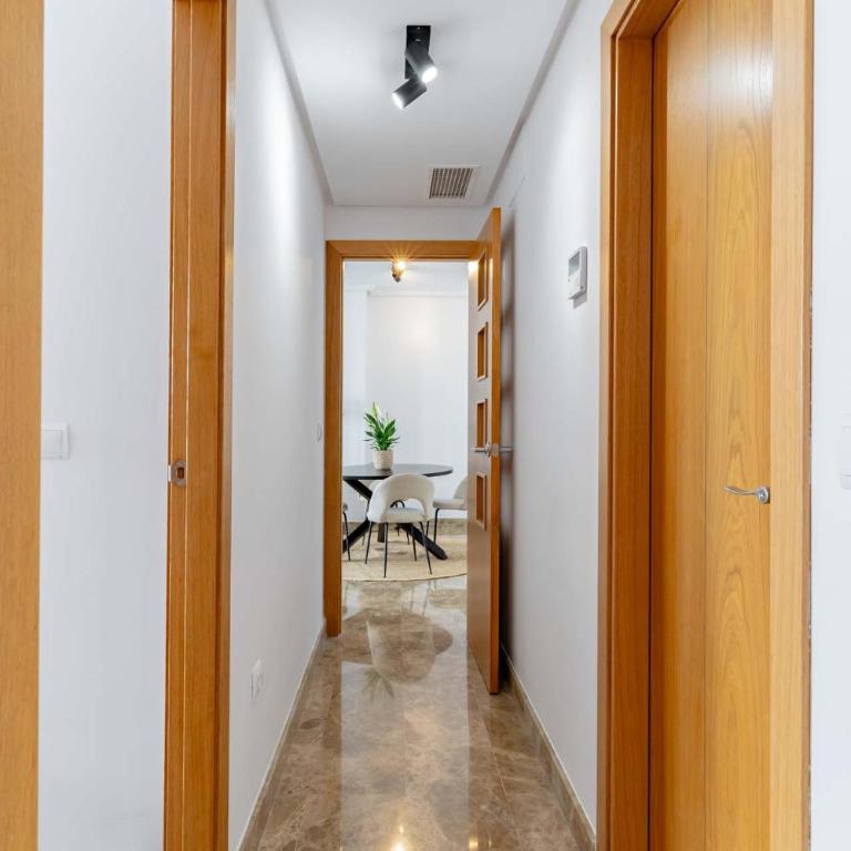 Charming Estepona Apartment with Spacious Terrace, Pool and Beach Nearby - Apartamento - 22