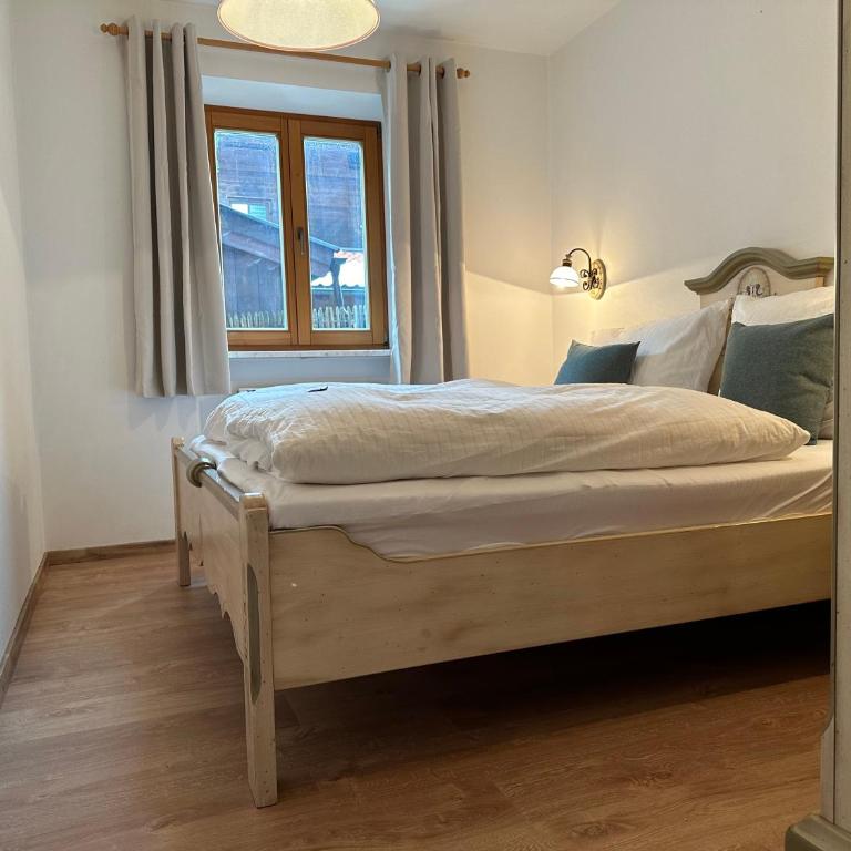 Alpenflair Apartments - Deluxe Doppelzimmer mit Balkon - 5