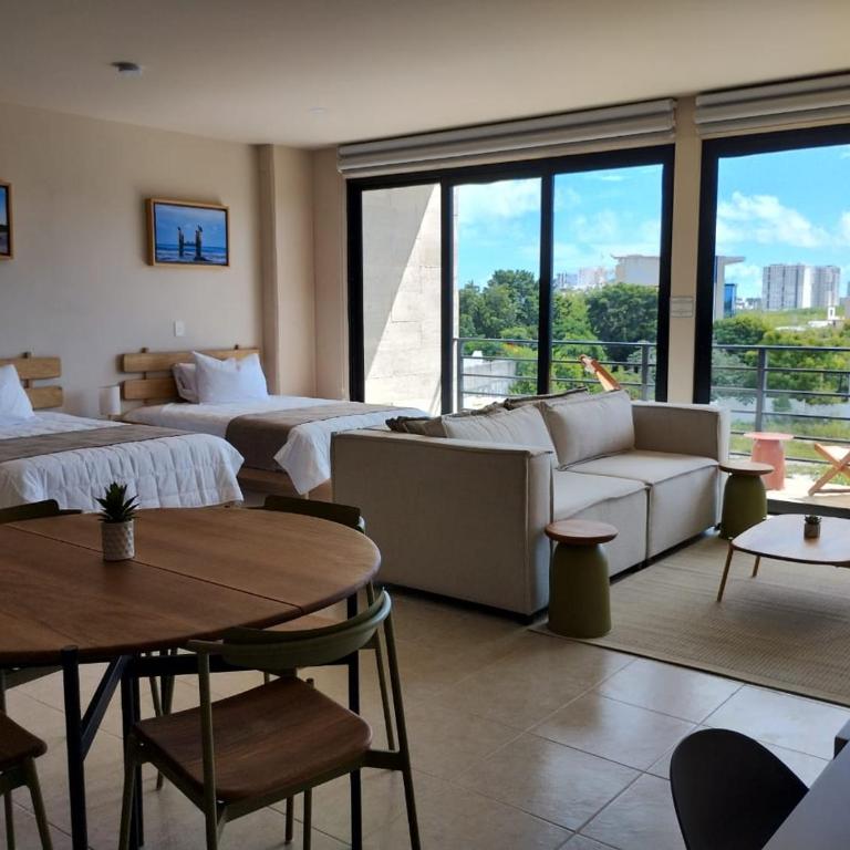 Everglades Suites - Suite with City View - 2