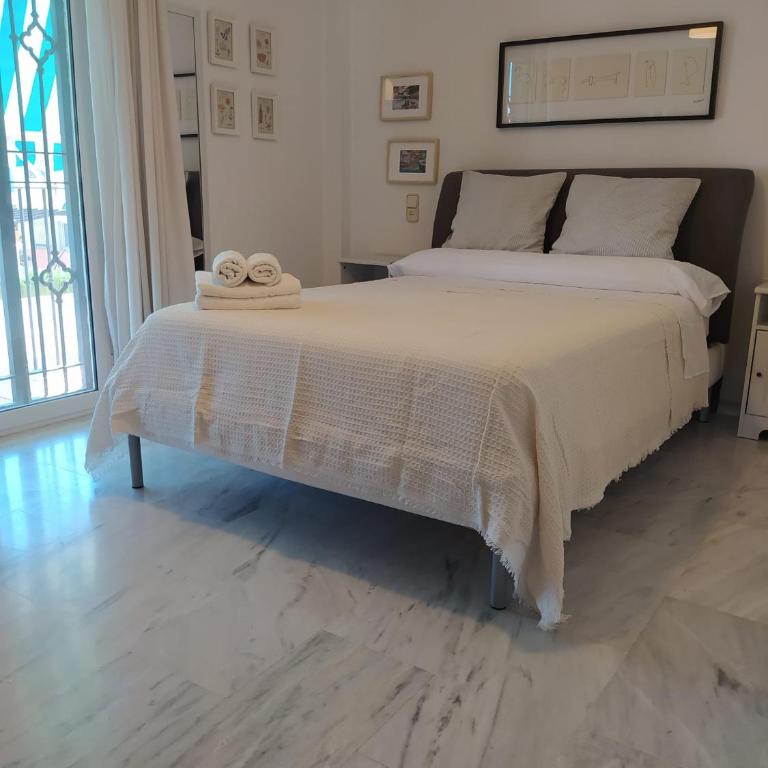 Casa Fatinafar - Three-Bedroom House - 16