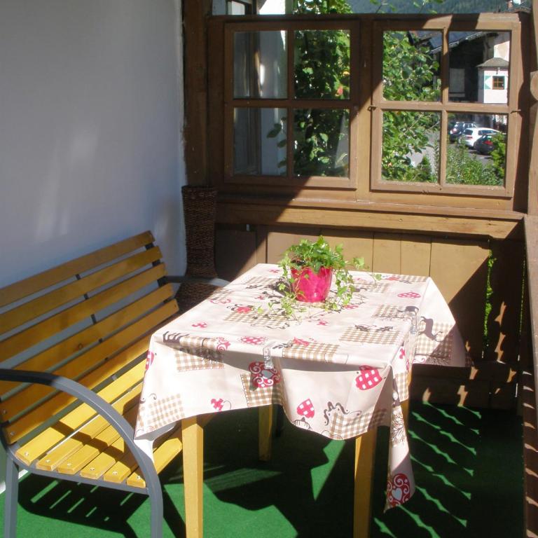 Haus Ruetzbach - Apartment - auf 2 Etagen - 48