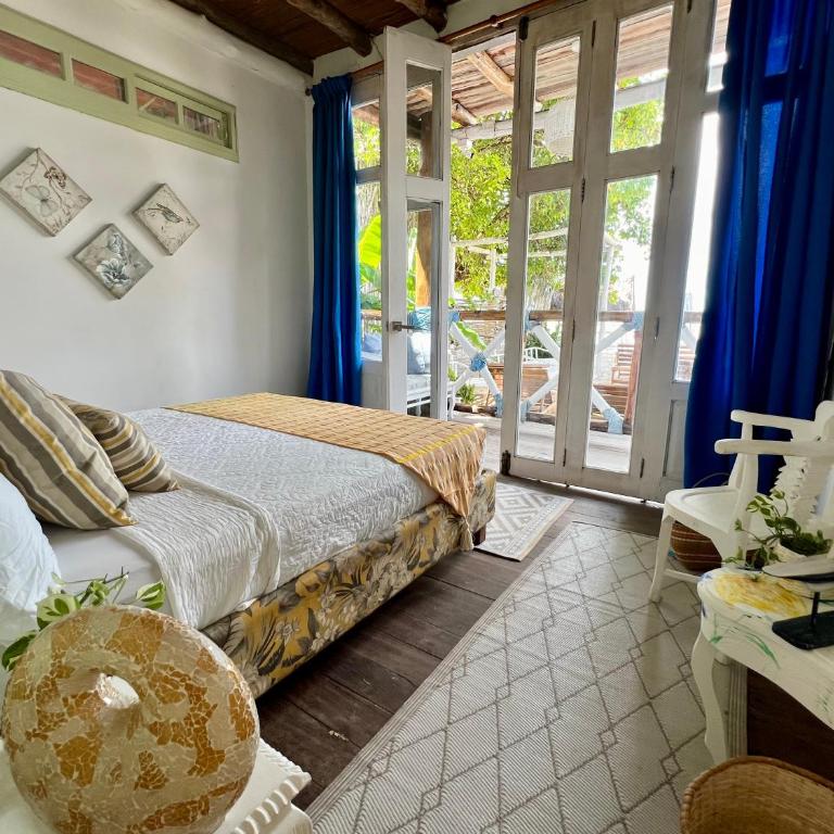 Mira Mira Beach - Deluxe Double Room with Sea View - 3
