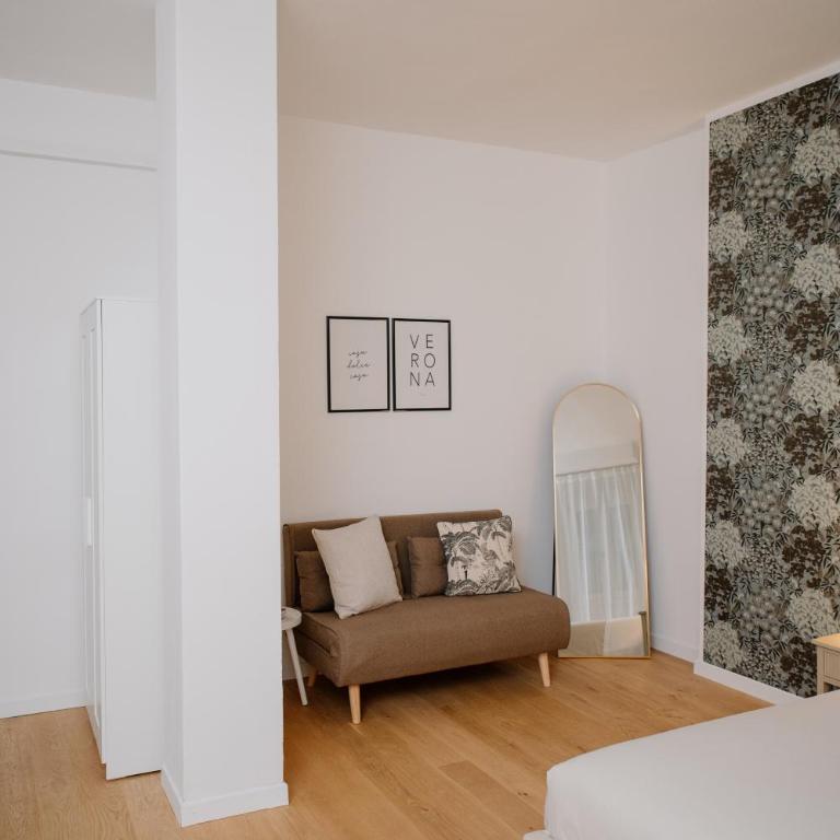 Alatea Porta Nuova 20 - Standard King Room - 10