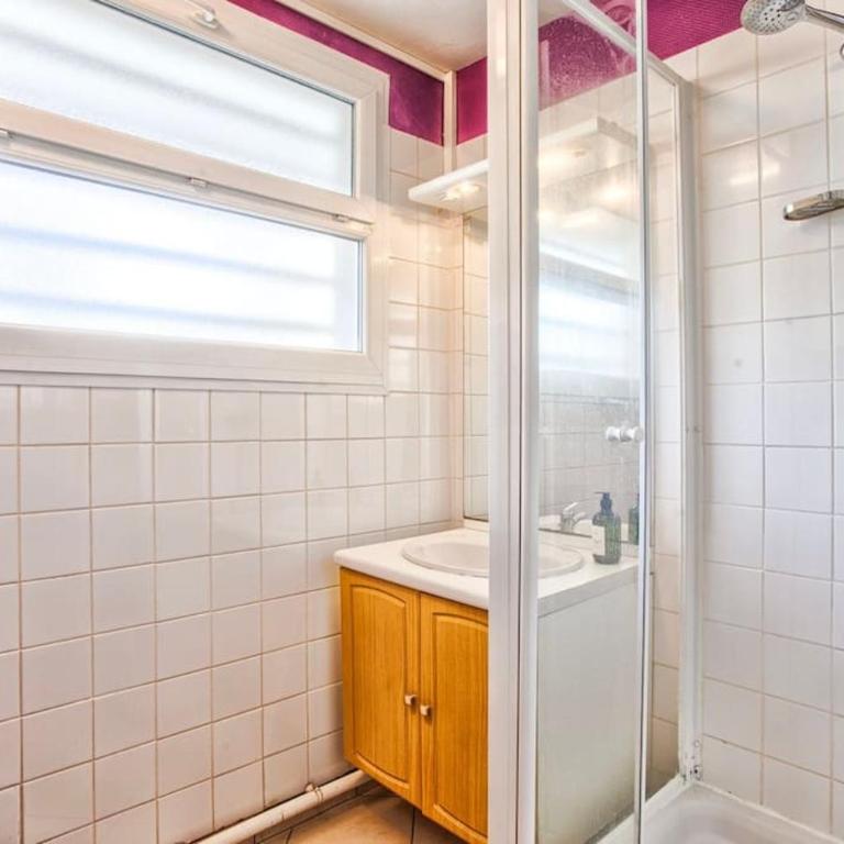 Bel Appartement RDC avec parking gratuit - Appartamento con 2 Camere da Letto - 6
