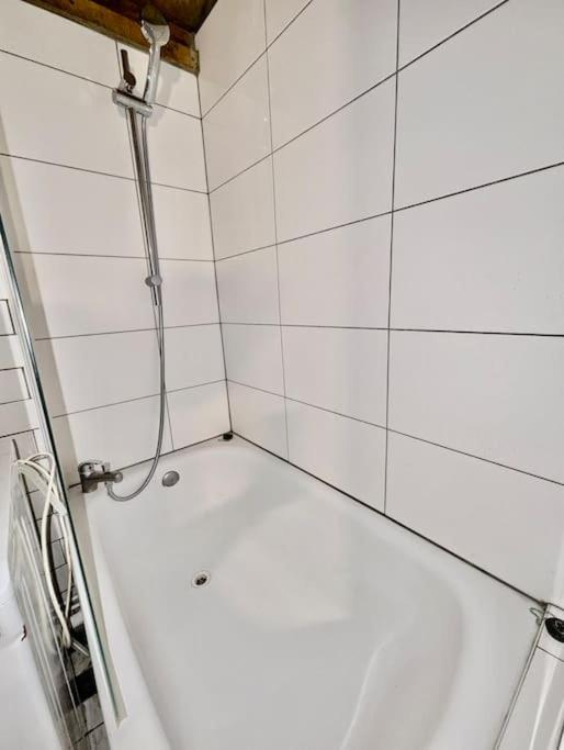 Studio Atypique en Hyper Centre - Calme avec Wifi - Appartement 2 Chambres - 3