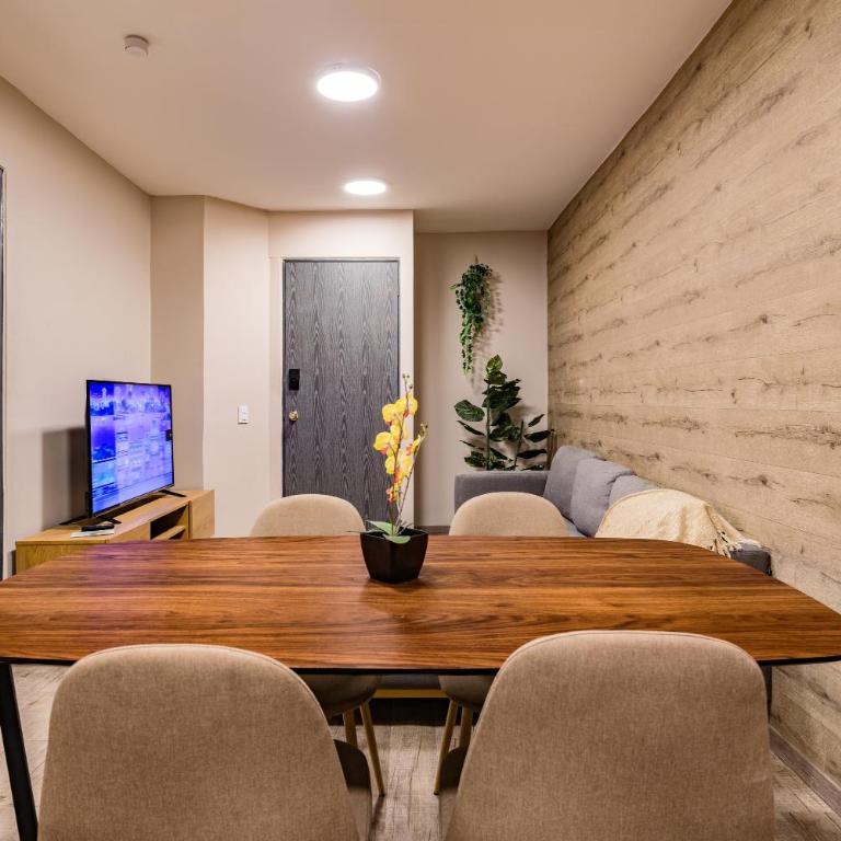 Tiny desk by VH - Two-Bedroom Apartment - 16