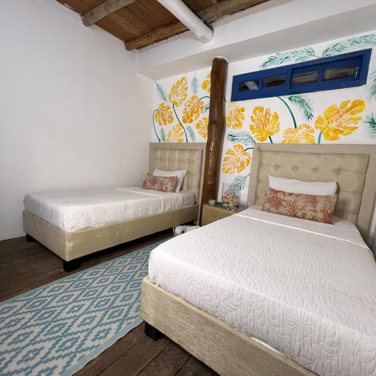 Mira Mira Beach - Budget Twin Room - 2
