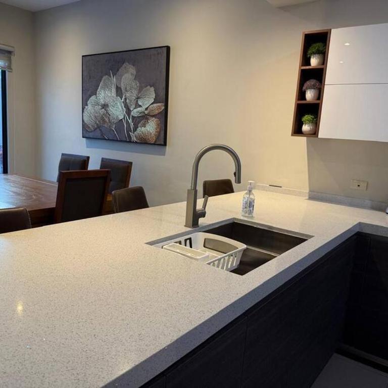 Casa completa 3 recamaras cerca de Nuevo Costco - Three-Bedroom House - 4