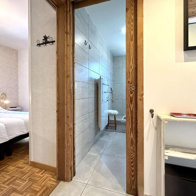 Appartement cosy avec balcon et parking à Briançon - FR-1-330C-148 - Appartement - 11