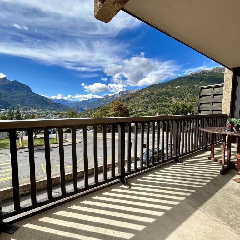 Appartement cosy avec balcon et parking à Briançon - FR-1-330C-148 - Appartement - 16