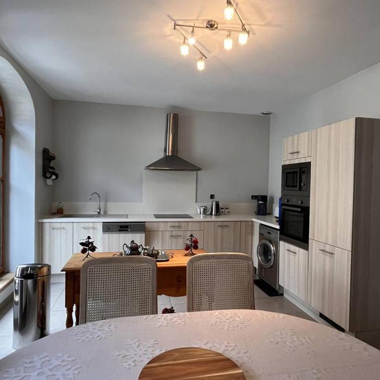Appartement spacieux en centre-ville pour 6 pers. avec vue sur montagne - FR-1-234-327 - Appartement - 5