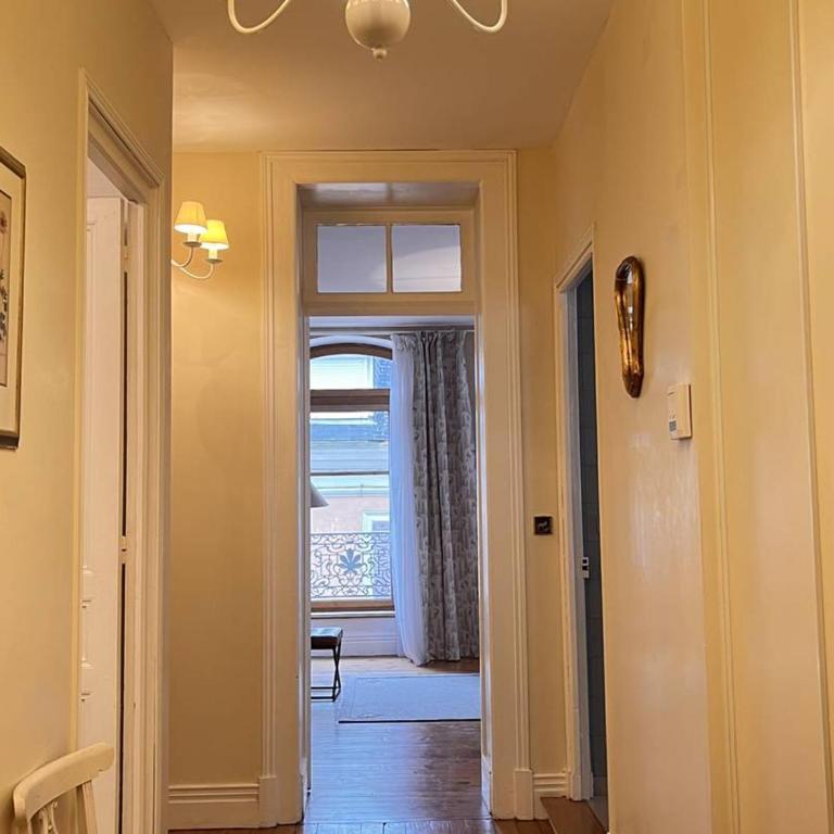 Appartement spacieux en centre-ville pour 6 pers. avec vue sur montagne - FR-1-234-327 - Appartement - 7