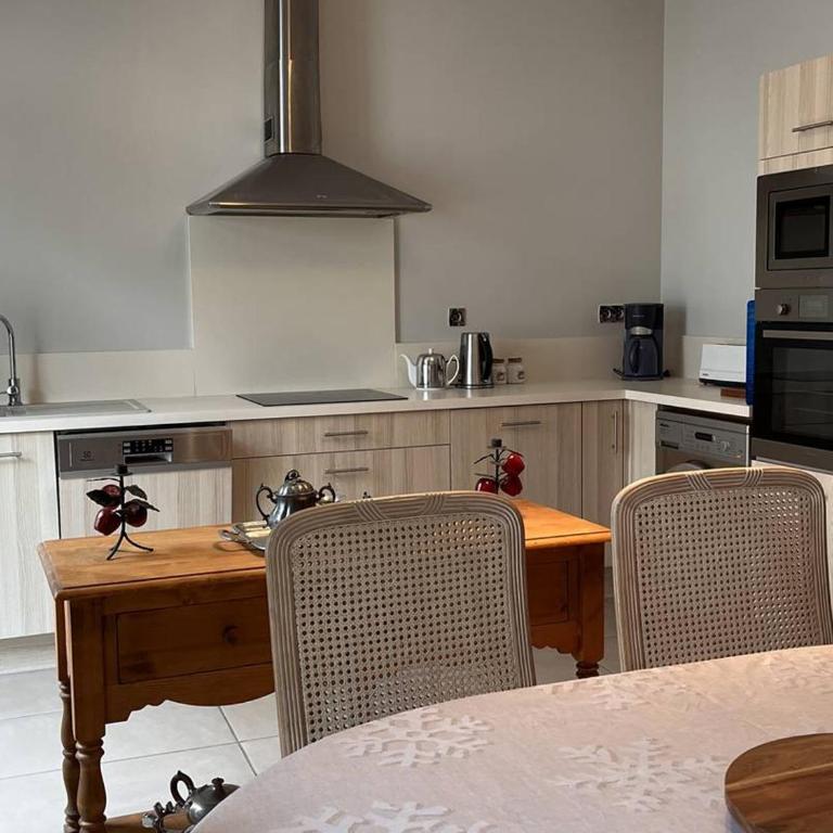 Appartement spacieux en centre-ville pour 6 pers. avec vue sur montagne - FR-1-234-327 - Appartement - 24