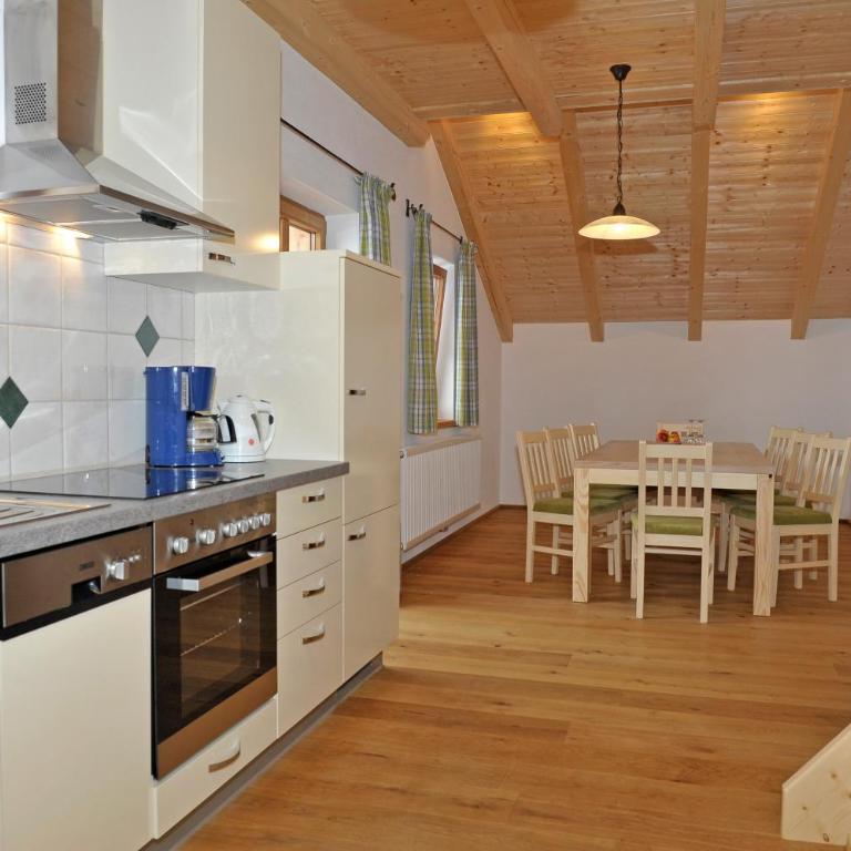 Hinkerhof - Familienapartment mit 2 Schlafzimmern und Aussicht - 1