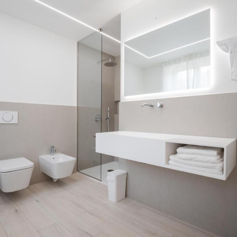 La Giostra Deluxe Apartments - Deluxe Apartment mit Balkon und 2 Schlafzimmern - 17
