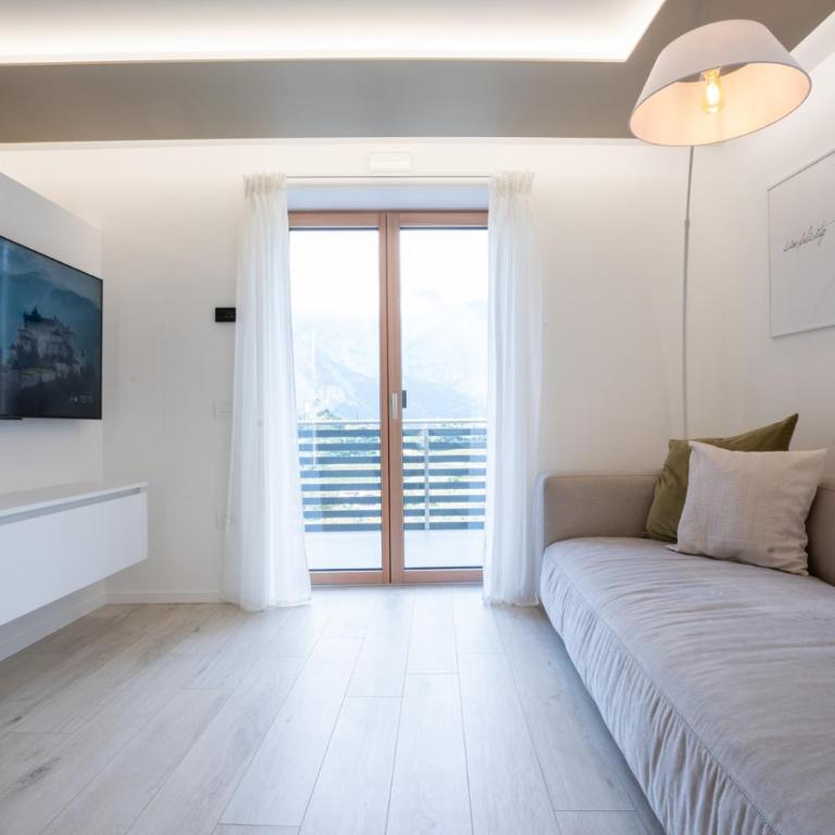 La Giostra Deluxe Apartments - Deluxe Apartment mit Balkon und 2 Schlafzimmern - 9