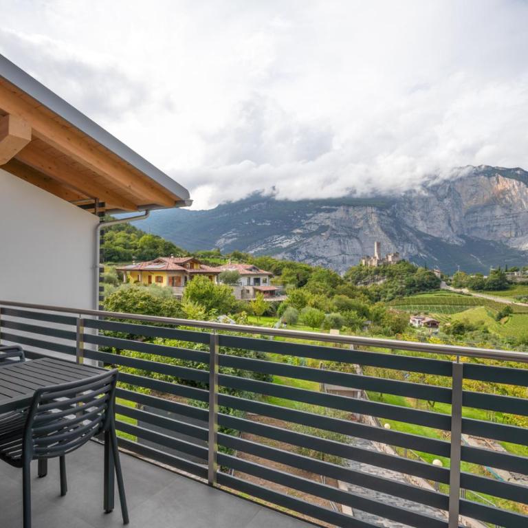La Giostra Deluxe Apartments - Deluxe Apartment mit Balkon und 2 Schlafzimmern - 10