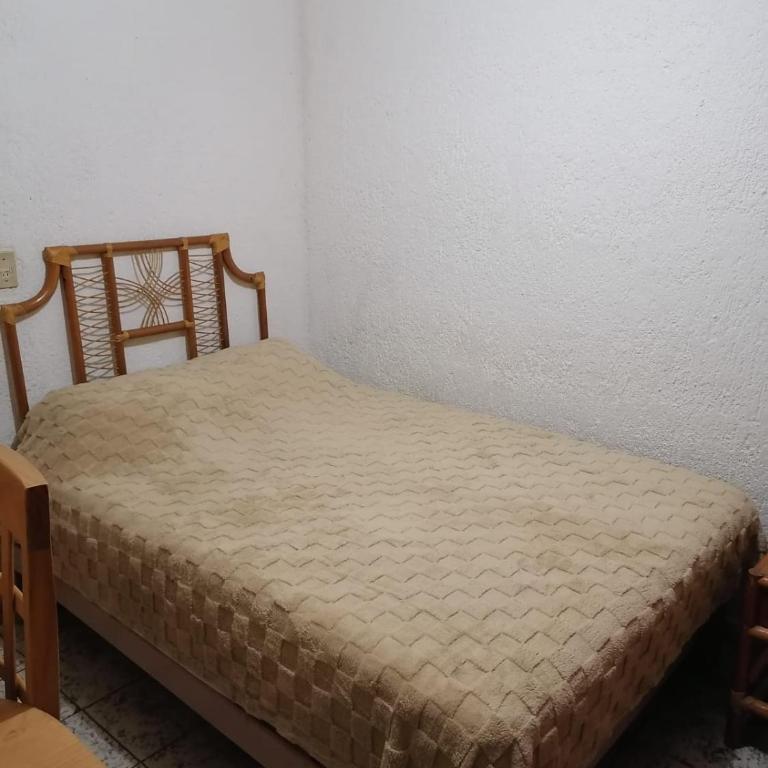 Estrena Habitación amueblada en Zapopan - Habitación Doble con baño compartido - 1