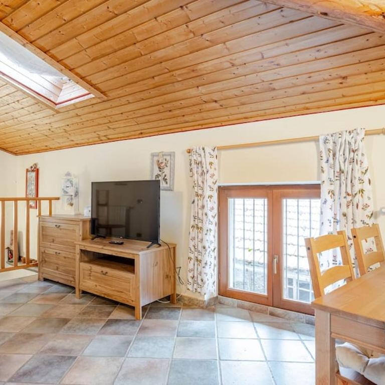 8 Posti letto con Wifi Free, Netflix vicino al Lago di tenno - Appartamento Standard con 2 Camere da Letto - 3