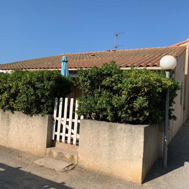Maison de vacances dans résidence MARINES avec piscine commune, 4 couchages, 250 m de la mer à PORTIRAGNES Plage LRMA4 - Maison 2 Chambres - 10