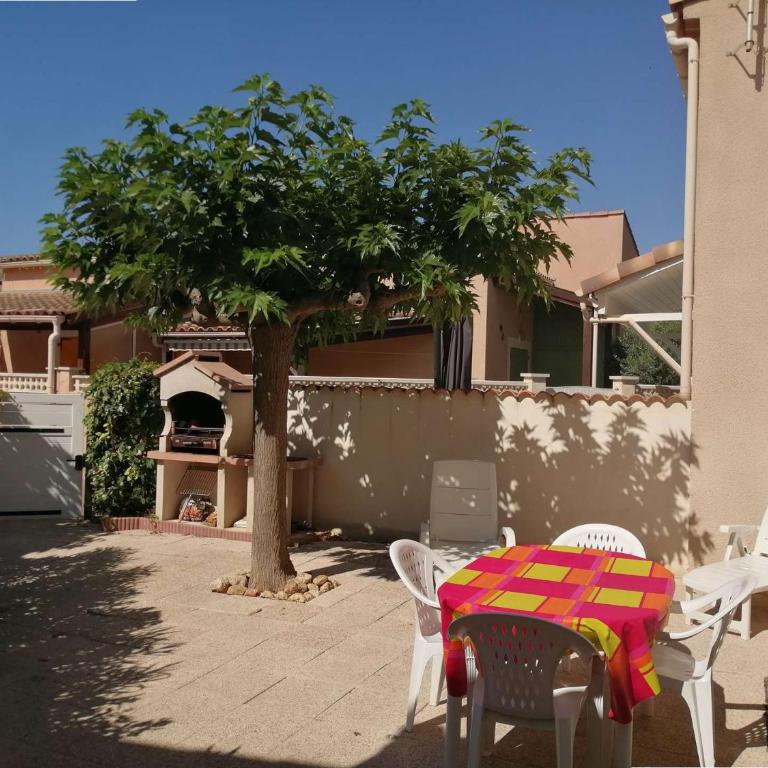 Villa plein sud semi climatisée- 4 couchages, en résidence LES ONDINES avec piscine commune, 500 m de la mer LROND28 - Maison 2 Chambres - 17