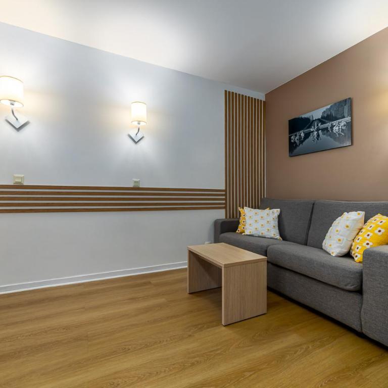 Disneyland Appartements familial avec piscine intérieur chauffé, parking gratuit A 5 minutes des parcs - Apartment mit 2 Schlafzimmern - 7