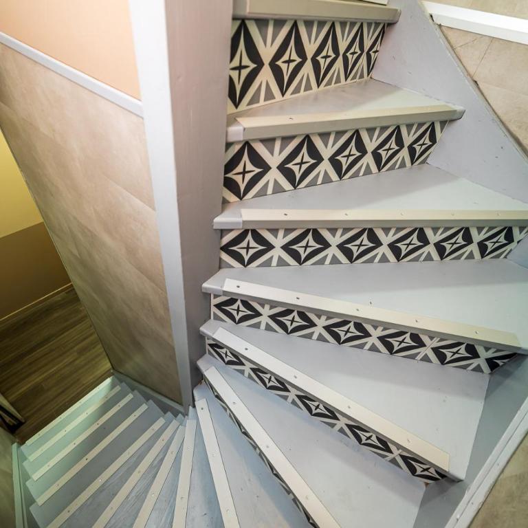 Disneyland Appartements familial avec piscine intérieur chauffé, parking gratuit A 5 minutes des parcs - Apartment - auf 2 Etagen - 2