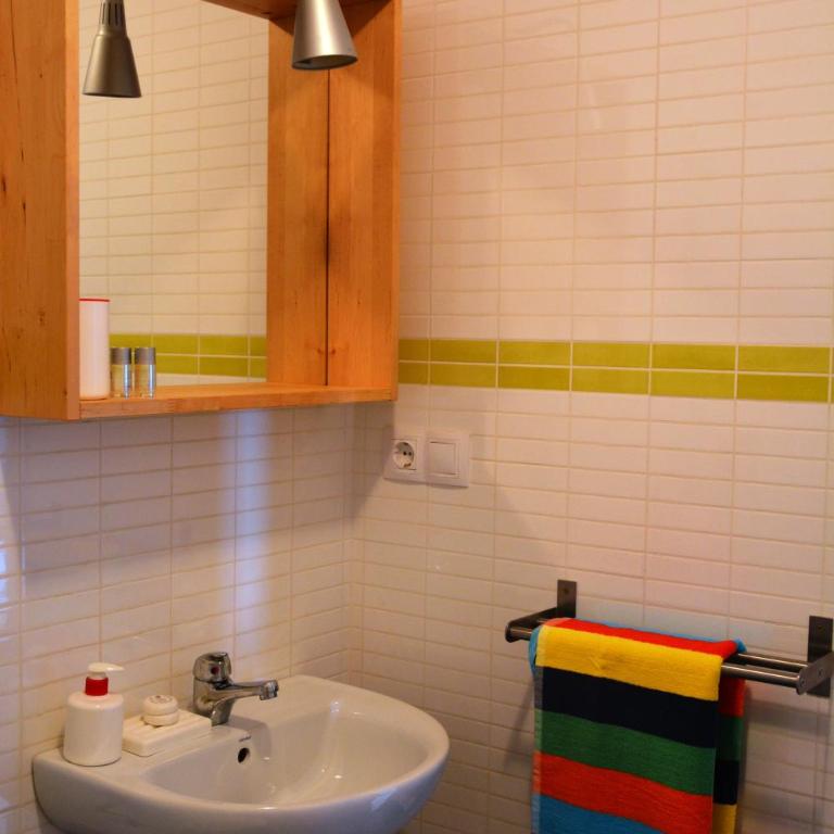 Residencia Universitaria Cadiz Centro - Habitación Doble con baño privado - 3