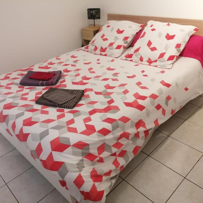Le Petit Chalet -Appartement proche de la vieille ville , du centre ville et du Tram- PETIT DEJEUNER OFFERT - Appartement - Rez-de-Chaussée - 7