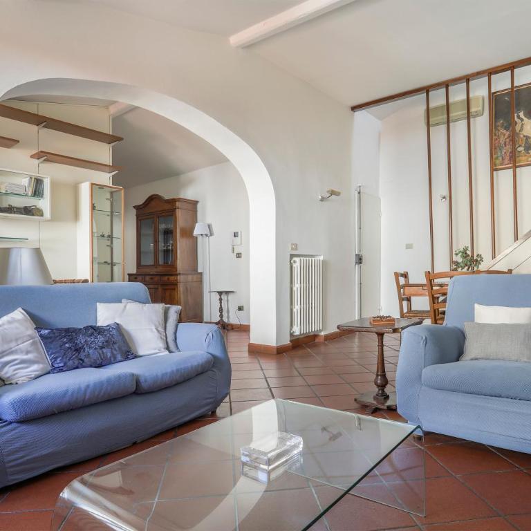 Bright Last-Floor Apartment with Terrace - Appartamento con 2 Camere da Letto - 9
