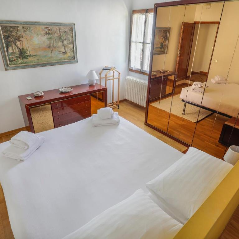 Bright Last-Floor Apartment with Terrace - Appartamento con 2 Camere da Letto - 18