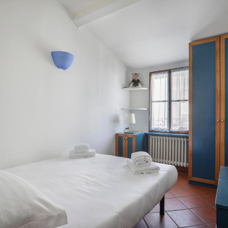 Bright Last-Floor Apartment with Terrace - Appartamento con 2 Camere da Letto - 13
